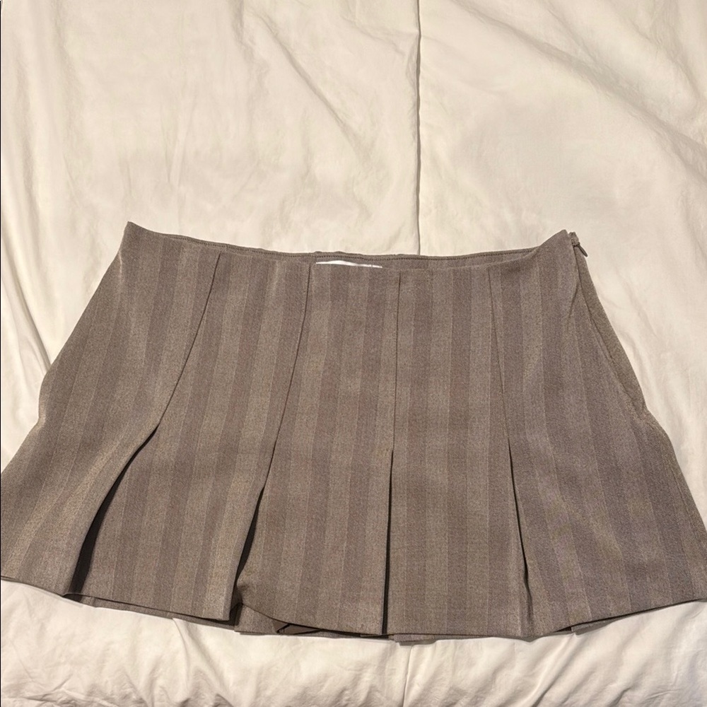 Abercrombie & Fitch Elegant tannish grey Pleated Skirt with Built in shorts
